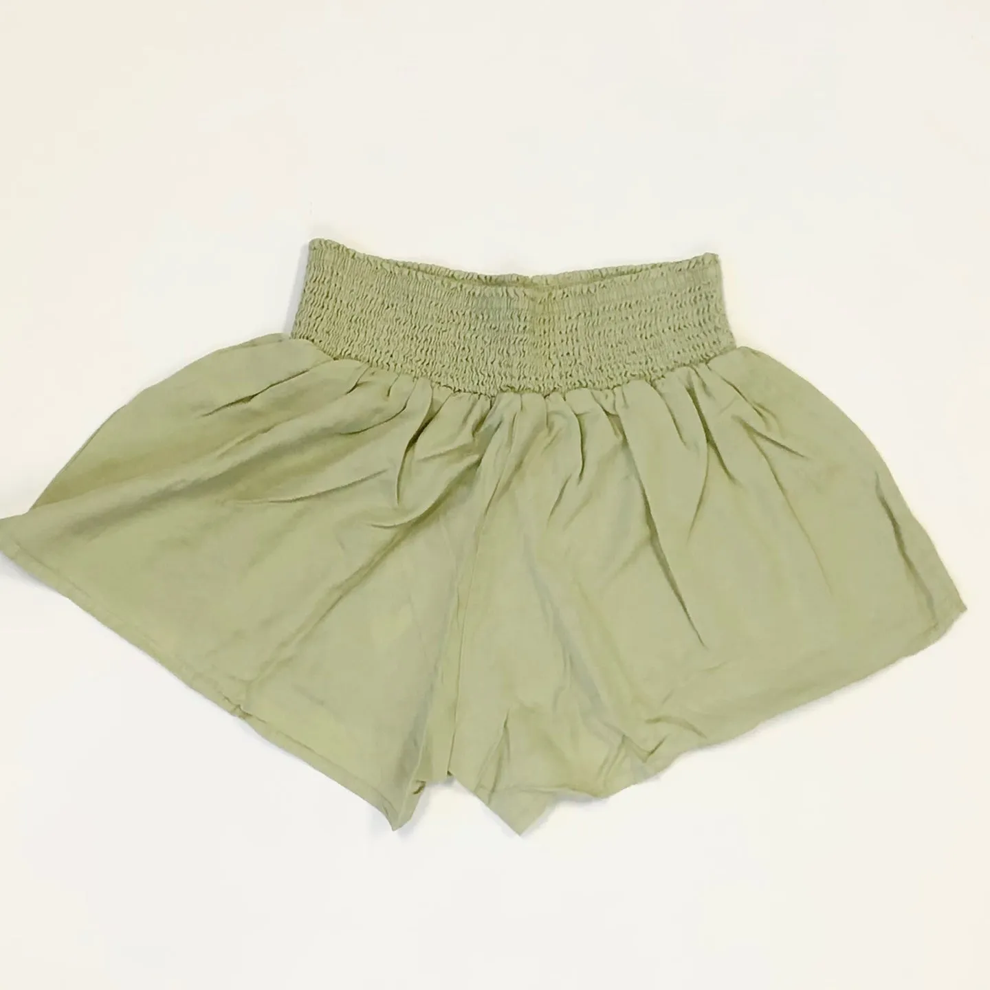 Women Casual Ruffle Smocked Shorts